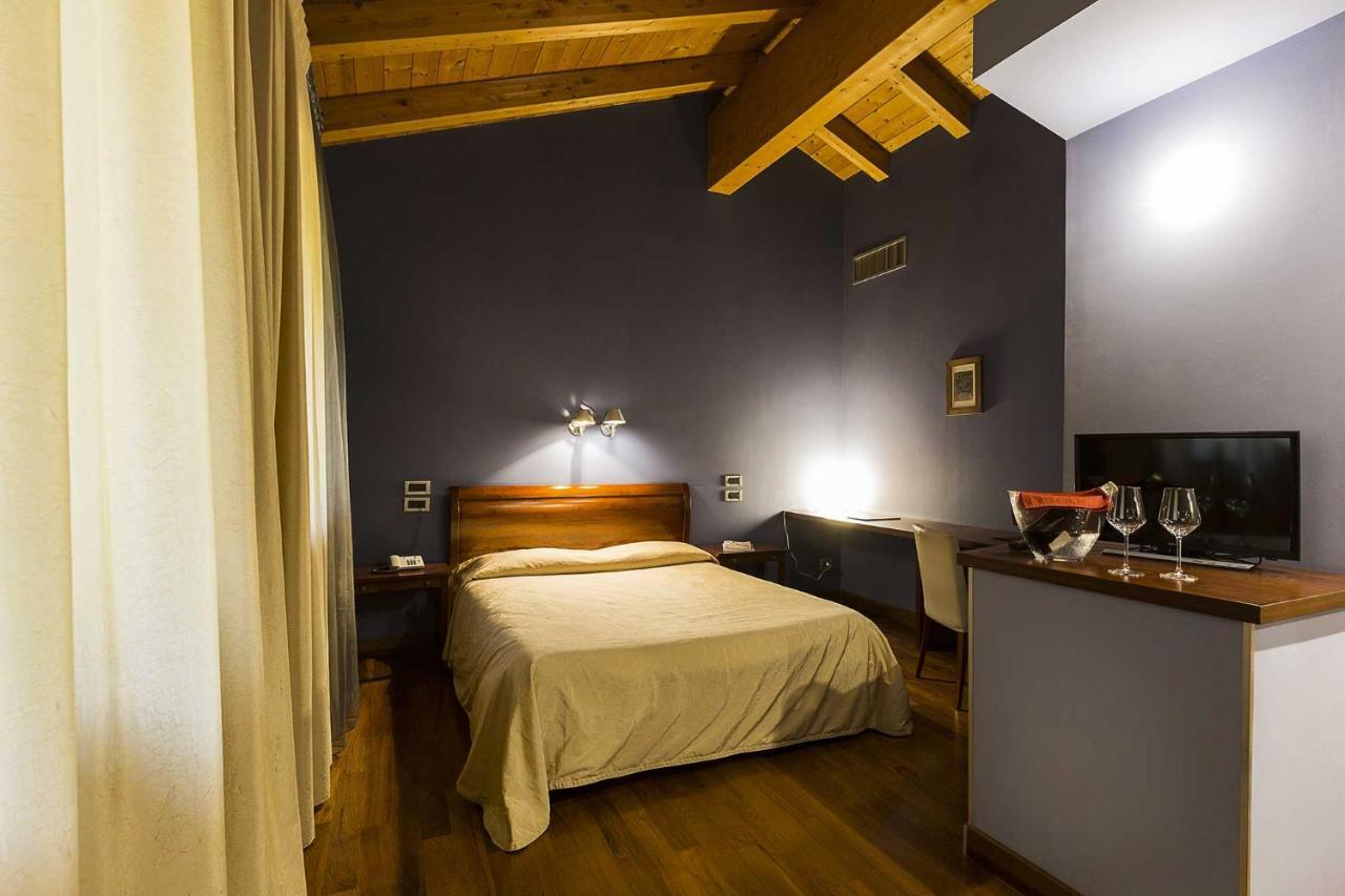 Hotel Due Platani Cornedo Vicentino エクステリア 写真
